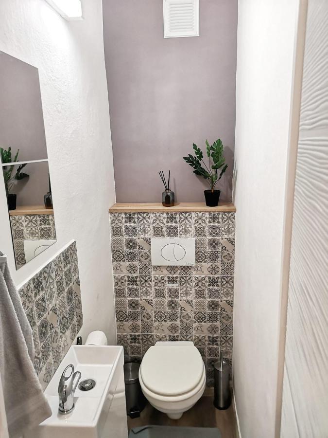Central Home Apartment In The City Center Eger Kültér fotó